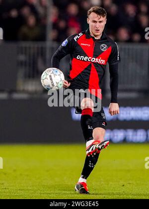 Almere, Niederlande. Februar 2024. ALMERE, NIEDERLANDE - 2. FEBRUAR: Peer Koopmeiners von Almere City FC tritt am 2. Februar 2024 im Yanmar Stadion in Almere, Niederlande, beim niederländischen Eredivisie-Spiel zwischen Almere City FC und Excelsior Rotterdam an. (Foto von Andre Weening/Orange Pictures) Credit: dpa/Alamy Live News Stockfoto