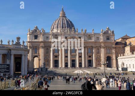 Die Basilika Sankt Peter im Vatikan San Pietro im Vaticano ist die Memorialkirche des Apostels Simon Petrus. Petersdom *** die Basilika St. Peter im Vatikan San Pietro im Vatikan ist die Gedenkkirche des Apostels Simon Peter St. Basilika Peters Stockfoto