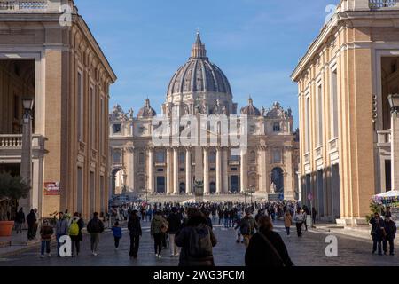 Die Basilika Sankt Peter im Vatikan San Pietro im Vaticano ist die Memorialkirche des Apostels Simon Petrus. Petersdom *** die Basilika St. Peter im Vatikan San Pietro im Vatikan ist die Gedenkkirche des Apostels Simon Peter St. Basilika Peters Stockfoto