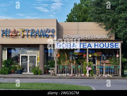 Houston, Texas, USA 07-04-2023: Pho Trangs vietnamesisches Restaurant und Boba Tea House in Houston, TX. Speise- und Getränkehaus, Fassade des Ladengeschäfts. Stockfoto