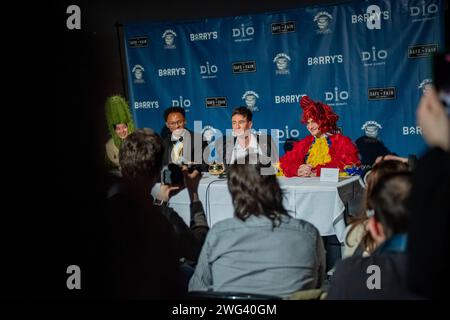 Cambridge, Usa. Februar 2024. Der irische Schauspieler Barry Keoghan stellt Fragen während einer Pressekonferenz, nachdem er 2024 am Freitag, den 2. Februar 2024, in Cambridge, MA, zum Mann des Jahres der Harvard University gekürt wurde. Foto: Amanda Sabga/UPI Credit: UPI/Alamy Live News Stockfoto