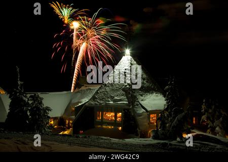 Feuerwerk über Timberline Lodge, Mt. Hood National Forest, Oregon Stockfoto