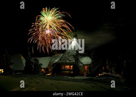 Feuerwerk über Timberline Lodge, Mt. Hood National Forest, Oregon Stockfoto