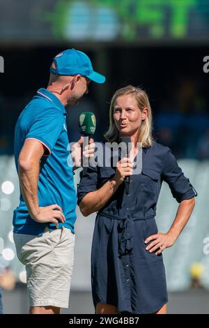 Adelaide, Australien, 3. Februar 2024: Meg Lanning wird während des ersten One Day International Spiels der CommBank ODI International Series zwischen Australien und Südafrika im Adelaide Oval in Adelaide, Australien (Noe Llamas / SPP) interviewt Stockfoto