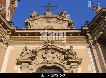 Fassade des Basilikums San Martino in Treviglio, Bergamo, Italien Stockfoto
