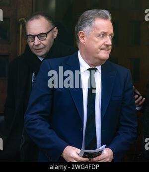 PIC Shows: Derek Draper Funeral 2.2.24 Trauer waren Piers Morgan PIC gavin rodgers/pixel8000 Stockfoto