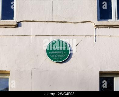 Gedenktafel am Skylark Café zum Gedenken an John C Buckmaster und Aktivisten seit dem Wandsworth Common Act 1871 in Wandsworth, Südwesten Londons SW18 Stockfoto