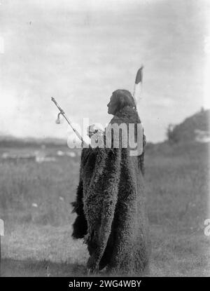 HU Kalowa Pi Zeremonie, 1907. Das Foto zeigt Speichel, einen Oglala Sioux Priester, gekleidet für die Hu Kalowa Pi Zeremonie. Stockfoto