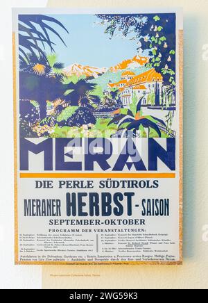 Touristische Werbeplakate aus den frühen 1940er Jahren der Stadt Meran, Südtirol, Trentino Südtirol, Nord-Itay, Europa Stockfoto