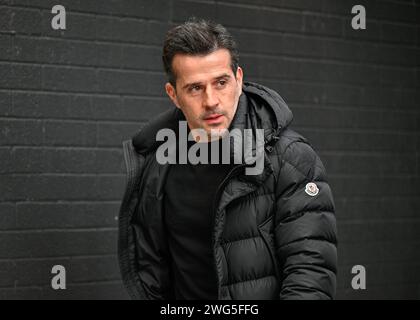 Burnley, Großbritannien. Februar 2024. Marco Silva Manager von Fulham kommt vor dem Spiel, während des Premier League-Spiels Burnley gegen Fulham, Turf Moor, Burnley, Großbritannien, am 3. Februar 2024 (Foto: Cody Froggatt/News Images) in Burnley, Großbritannien, am 3. Februar 2024. (Foto: Cody Froggatt/News Images/SIPA USA) Credit: SIPA USA/Alamy Live News Stockfoto