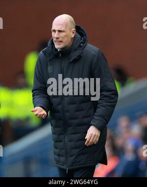 Rangers-Manager Philippe Clement gibt beim Cinch-Premiership-Spiel im Ibrox Stadium in Glasgow Gesten an der Touchline. Bilddatum: Samstag, 3. Februar 2024. Stockfoto