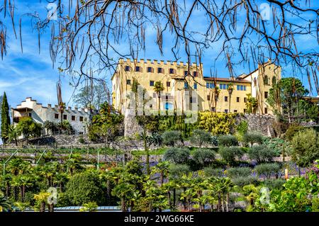 Blick auf den Botanischen Garten von Schloss Trauttmansdorff, Meran, Trentino-Südtirol, Italien, 18. Mai, 2023 Stockfoto