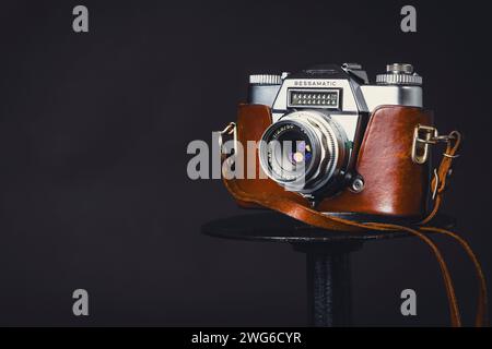 Retro-Kamera, eine alte Kamera aus den 60er Jahren, Voigtländer Bessamatic Kamera aus den 60er Jahren Stockfoto