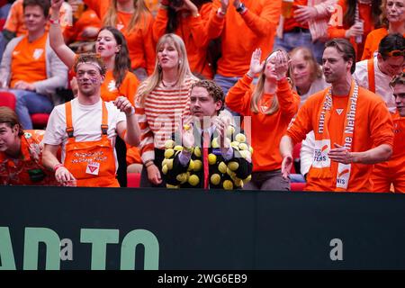 Groningen, Niederlande. Februar 2024. GRONINGEN, NIEDERLANDE - 3. FEBRUAR: Fans der Niederlande während des Davis Cup Qualifikationsspiels 2024 zwischen den Niederlanden und der Schweiz am 3. Februar 2024 in Groningen, Niederlande. (Foto von Andre Weening/Orange Pictures) Credit: Orange Pics BV/Alamy Live News Stockfoto