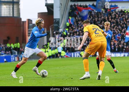 Glasgow, Großbritannien. Februar 2024. Rangers FC spielt Livingston FC im Ibrox Stadium, dem Heimstadion der Rangers, in einem Cinch Scottish Premiership-Spiel. Die Rangers sind derzeit 2. In der Liga, 5 Punkte hinter Celtic und Livingston FC liegen mit nur 13 Punkten am unteren Ende der Liga. Quelle: Findlay/Alamy Live News Stockfoto