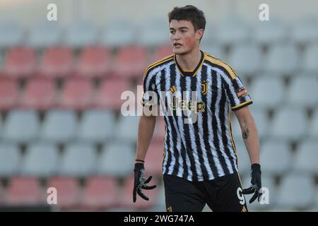 Turin, Italien. Februar 2024. Leonardo Cerri von Juventus sieht beim Spiel der Serie C im Stadio Giuseppe Moccagatta gegen Alessandria, Turin, an. Der Bildnachweis sollte lauten: Jonathan Moscrop/Sportimage Credit: Sportimage Ltd/Alamy Live News Stockfoto