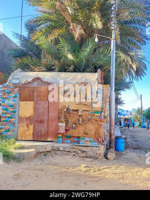 Nubisches traditionelles Dorf, Ägypten. Ein traditionelles Dorf am Nassersee, Stockfoto