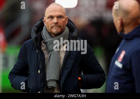 Enschede, Niederlande. Februar 2024. ENSCHEDE, NIEDERLANDE - 3. FEBRUAR: Trainer Joseph Oosting vom FC Twente während des niederländischen Eredivisie-Spiels zwischen dem FC Twente und dem RKC Waalwijk in de Grolsch Veste am 3. Februar 2024 in Enschede, Niederlande. (Foto von Hans van der Valk/Orange Pictures) Credit: Orange Pics BV/Alamy Live News Stockfoto