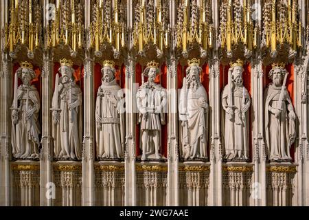 The Kings' Screen (Chor Screen) in York Minster, York, England, Großbritannien. Der Bildschirm zeigt 15 Könige, von Wilhelm dem Eroberer bis Heinrich IV Stockfoto