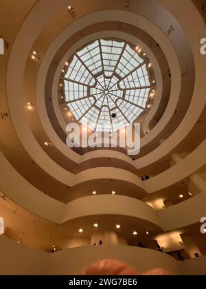 Kuppeldecke im Guggenheim, Art, Museum, entworfen von Frank Lloyd Wright in Manhattan, New York City. Stockfoto