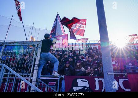 Brescia, Italien. Februar 2024. AS Cittadella Supporters bei Brescia Calcio vs AS Cittadella, italienisches Fußball-Spiel der Serie B in Brescia, Italien, 03. Februar 2024 Credit: Independent Photo Agency/Alamy Live News Stockfoto