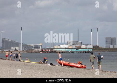 Blick vom Amager Strand auf das Mager Ressourcen Center und ein Industriegebiet *** Blick vom Amager Strand zum Mager Resource Center und einer Indust Stockfoto