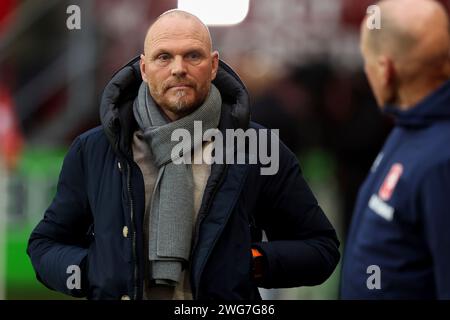 Enschede, Niederlande. Februar 2024. ENSCHEDE, NIEDERLANDE - 3. FEBRUAR: Trainer Joseph Oosting vom FC Twente während des niederländischen Eredivisie-Spiels zwischen dem FC Twente und dem RKC Waalwijk in de Grolsch Veste am 3. Februar 2024 in Enschede, Niederlande. (Foto: Hans van der Valk/Orange Pictures) Credit: dpa/Alamy Live News Stockfoto