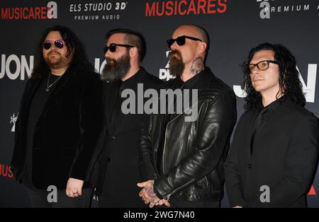 LOS ANGELES, KALIFORNIEN – 2. FEBRUAR: Jon Jourdan, Wolfgang Van Halen, Garrett Whitlock, Ronnie Ficarro von Mammoth WVH nimmt an den MusiCares per 2024 Teil Stockfoto