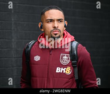 Burnley, Großbritannien. Februar 2024. Vitinho aus Burnley kommt vor dem Spiel, während des Premier League-Spiels Burnley gegen Fulham am 3. Februar 2024 in Burnley, Großbritannien, am 3. Februar 2024. (Foto: Cody Froggatt/News Images/SIPA USA) Credit: SIPA USA/Alamy Live News Stockfoto