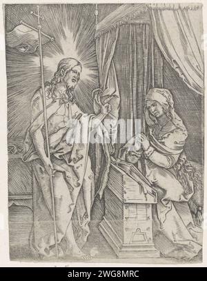 Christus erscheint seiner Mutter, Anonym, nach Albrecht Dürer, 1481–1578 Druck erscheint der verärgerte Christus mit einem Banner in der Hand und er grüßt seine Mutter Maria, die für einen Leser kniet. Papiergravur Christus, vielleicht als Pilger gekleidet, erscheint seiner Mutter, die normalerweise betend gezeigt wird Stockfoto