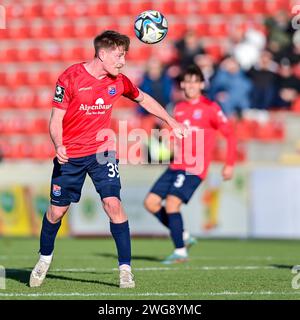 Unterhaching, Deutschland. Februar 2024. Dennis Waidner (Unterhaching, 39) am Ball, 03.02.2024, Unterhaching (Deutschland), Fussball, 3. LIGA, SPVGG UNTERHACHING - SC VERL, DFB/DFL-VORSCHRIFTEN VERBIETEN JEDE VERWENDUNG VON FOTOGRAFIEN ALS BILDSEQUENZEN UND/ODER QUASI-VIDEO. Quelle: dpa/Alamy Live News Stockfoto