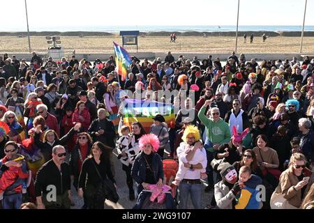 Viareggio, . Februar 2024. Viareggio, Italien VIAREGGIO KARNEVAL 2024 Eröffnung und Einweihung mit Marco Tardelli, Mirta Merlinino, Daniela Ballard Generalkonsul der Vereinigten Staaten in Florenz, Giorgio Del Ghingaro Bürgermeister von Viareggio, Dandy Fabrizio Longobardi, Eugenio Giani Präsident der Toskana, Massimo Bottura mit Aufführung und Parade von künstlerischen Wagen typisch für den Viareggio Karneval im Foto: Wagen des Viareggio Karnevals in Parade Credit: unabhängige Fotoagentur/Alamy Live News Stockfoto