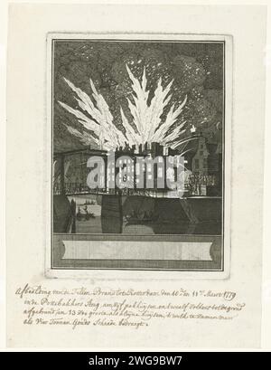 Feuer im Pottebakkerssteeg in Rotterdam, 1779, Anonym, 1779 Drucken Großbrand in einigen Häusern im Pottebakkerssteeg in Rotterdam, 11. März 1779. Bei der Brandspritzung wird versucht, das Feuer zu löschen. Vom Leuvehaven aus gesehen mit links vor dem Scheluwebrug. Mit Anmerkung auf dem Magazin unter der Show. Nordholland Papierätzung / Gravur auf Feuer, brennt Rotterdam. Leuvehaven Stockfoto