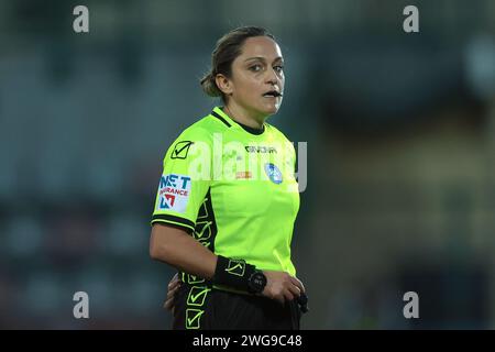 Alessandria, Italien. Februar 2024. Die Schiedsrichterin Maria Marotta reagierte beim Spiel der Serie C im Stadio Giuseppe Moccagatta gegen Alessandria, Turin. Der Bildnachweis sollte lauten: Jonathan Moscrop/Sportimage Credit: Sportimage Ltd/Alamy Live News Stockfoto