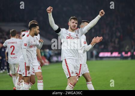 1. FC Köln - Eintracht Frankfurt am 03.02.2024 im RheinEnergieStadion in Köln Jubel, Torjubel, Torschuetze, Torschütze Jan Thielmann (Köln 29) jubelt nach seinem Tor zum 2 zu 0 mit der Mannschaft Foto: Osnapix DFL-Vorschriften verbieten jede Verwendung von Fotografien als Bildsequenzen und/oder Quasi-Video Stockfoto