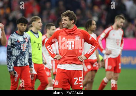 MÜNCHEN, Deutschland. , . 25 Thomas MÜLLER, Müller während des Bundesliga-Fußballspiels zwischen dem FC Bayern München und Borussia MÖNCHENGLADBACH in der Allianz Arena in München am 3. Februar 2024, Deutschland. DFL, Fussball, 3:1, (Foto und Copyright bei ATP Images/Arthur THILL (THILL Arthur/ATP/SPP) Credit: SPP Sport Press Photo. /Alamy Live News Stockfoto