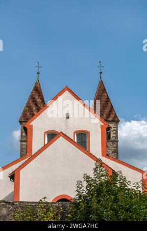 Stiftskirche St. Peter und Paul, Niederzell, Insel Reichenau, Doppelturm, Symmetrie, Bodensee, Baden-Württemberg, Deutschland Stockfoto