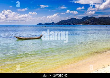 Fischerboot vertäut, Chaweng Beach, Ko Samui, Thailand Stockfoto