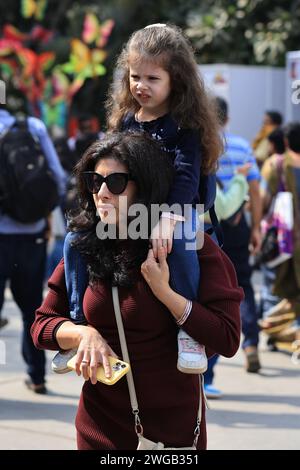 Jaipur, Indien. Februar 2024. Besucher besuchen das Jaipur Literature Festival in Jaipur, Rajasthan, Indien, am 3. Februar 2024. (Foto: Vishal Bhatnagar/NurPhoto) Credit: NurPhoto SRL/Alamy Live News Stockfoto