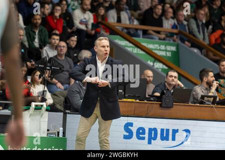 (C) Denis TRASFI / MAXPPP - au Palais des Sports de Nanterre le 03-02-2024 - Basketball BETCLIC ELITE - Nanterre 92 - Cholet Basket - Entraineur Laure Stockfoto