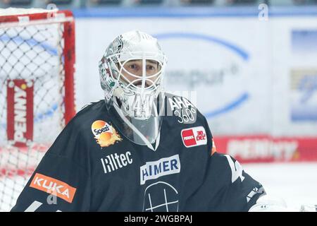 Augsburg, Deutschland 02. Februar 2024: 1. DEL - 2023/2024 - Sp.43 - Augsburger Panther vs. Kölner Haie im Bild: Torhueter Dennis Endras (Augsburger Panther) Stockfoto