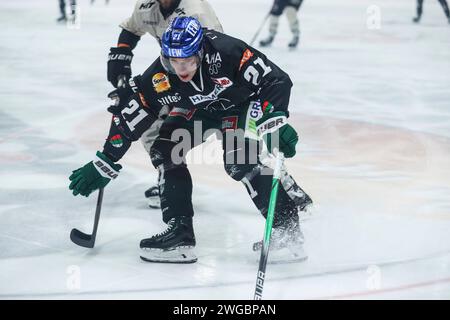 Augsburg, Deutschland 02. Februar 2024: 1. DEL - 2023/2024 - Sp.43 - Augsburger Panther vs. Kölner Haie im Bild: Jere Karjalainen (Augsburger Panther) Stockfoto