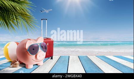 Glückliche Schweinebank mit Sonnenbrille am Strand: Preiswertes Urlaubskonzept Stockfoto