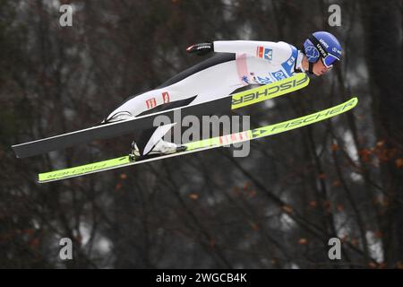 4. Februar 2024, Hessen, Willingen: Skilaufen, Skispringen: Weltmeisterschaft, große Schanze, Frauen. Jacqueline Seifriedsberger aus Österreich springt. Foto: Swen Pförtner/dpa Stockfoto