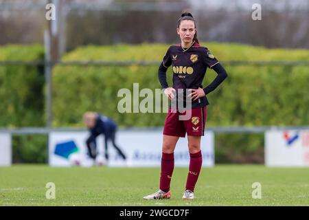 HEERENVEEN, NIEDERLANDE - 4. FEBRUAR: Sophie Cobussen vom FC Utrecht ist enttäuscht vom niederländischen Azerion Vrouwen Eredivisie Spiel zwischen SC Heerenveen und FC Utrecht am 4. Februar 2024 im Sportpark Skoatterwald in Heerenveen, Niederlande. (Foto: Pieter van der Woude/Orange Pictures) Stockfoto