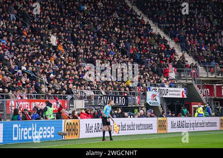 Alkmaar, Niederlande. Februar 2024. ALKMAAR, NIEDERLANDE - 4. FEBRUAR: ARAG-Anzeigetafel während des niederländischen Eredivisie-Spiels zwischen AZ und Feyenoord im AFAS-Stadion am 4. Februar 2024 in Alkmaar, Niederlande. (Foto von Joris Verwijst/Orange Pictures) Credit: Orange Pics BV/Alamy Live News Stockfoto