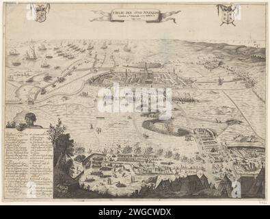 Belagerung von Haarlem, 1572-1573, 1626 Print Überblick über die Belagerung der Stadt Haarlem mit der Umgebung. Im Vordergrund der Armeeplatz der spanischen Truppen am Ter Kleef Haus. Unten links eine Kartusche, die von einem jungen Mann mit der Legende 1-21 und A-B auf Niederländisch angehalten wurde. Nordniederländische Papierstich Victory, Position war Haarlem Stockfoto