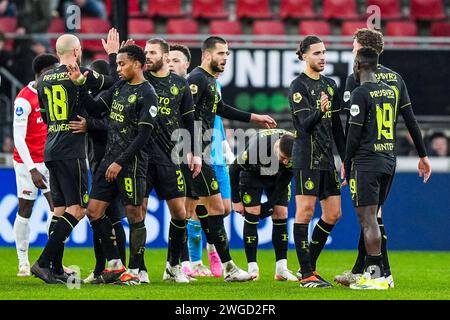 Alkmaar, Niederlande. Februar 2024. Alkmaar - Spieler von Feyenoord während des Eredivisie-Spiels zwischen AZ und Feyenoord im AFAS-Stadion am 4. Februar 2024 in Alkmaar, Niederlande. Credit: Box to Box Pictures/Alamy Live News Stockfoto