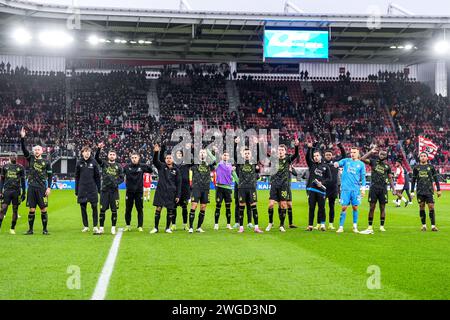 Alkmaar, Niederlande. Februar 2024. Alkmaar - Spieler von Feyenoord während des Eredivisie-Spiels zwischen AZ und Feyenoord im AFAS-Stadion am 4. Februar 2024 in Alkmaar, Niederlande. Credit: Box to Box Pictures/Alamy Live News Stockfoto