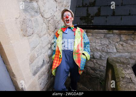 Trinity Saints, Haggerston, London, Großbritannien. Februar 2024. Der jährliche Clownsgottesdienst der Trinity Saints Church. Quelle: Matthew Chattle/Alamy Live News Stockfoto